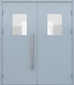Двустворчатая остекленная дверь с ручкой-скобой и полимерным покрытием светло-серого цвета